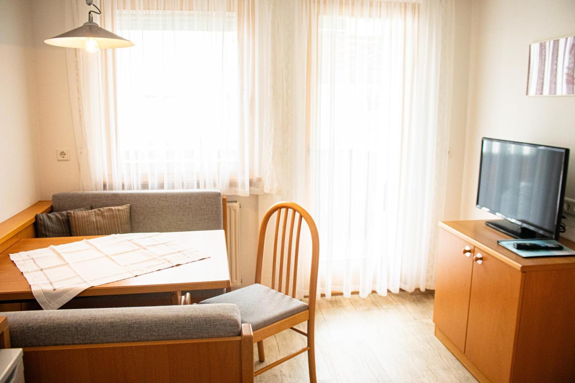 Thanei Apartment *