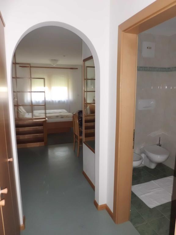 Thanei Apartment *